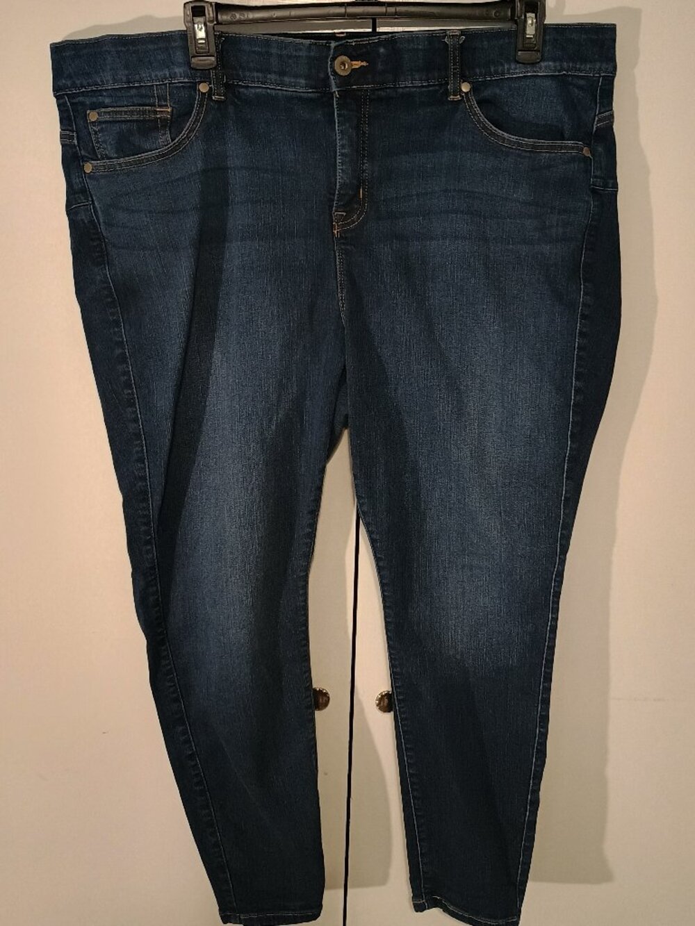 Torrid Bombshell Skinny Jeans Women’s 26R Dark Wash Stretch Denim Plus Size - Picture 2 of 7